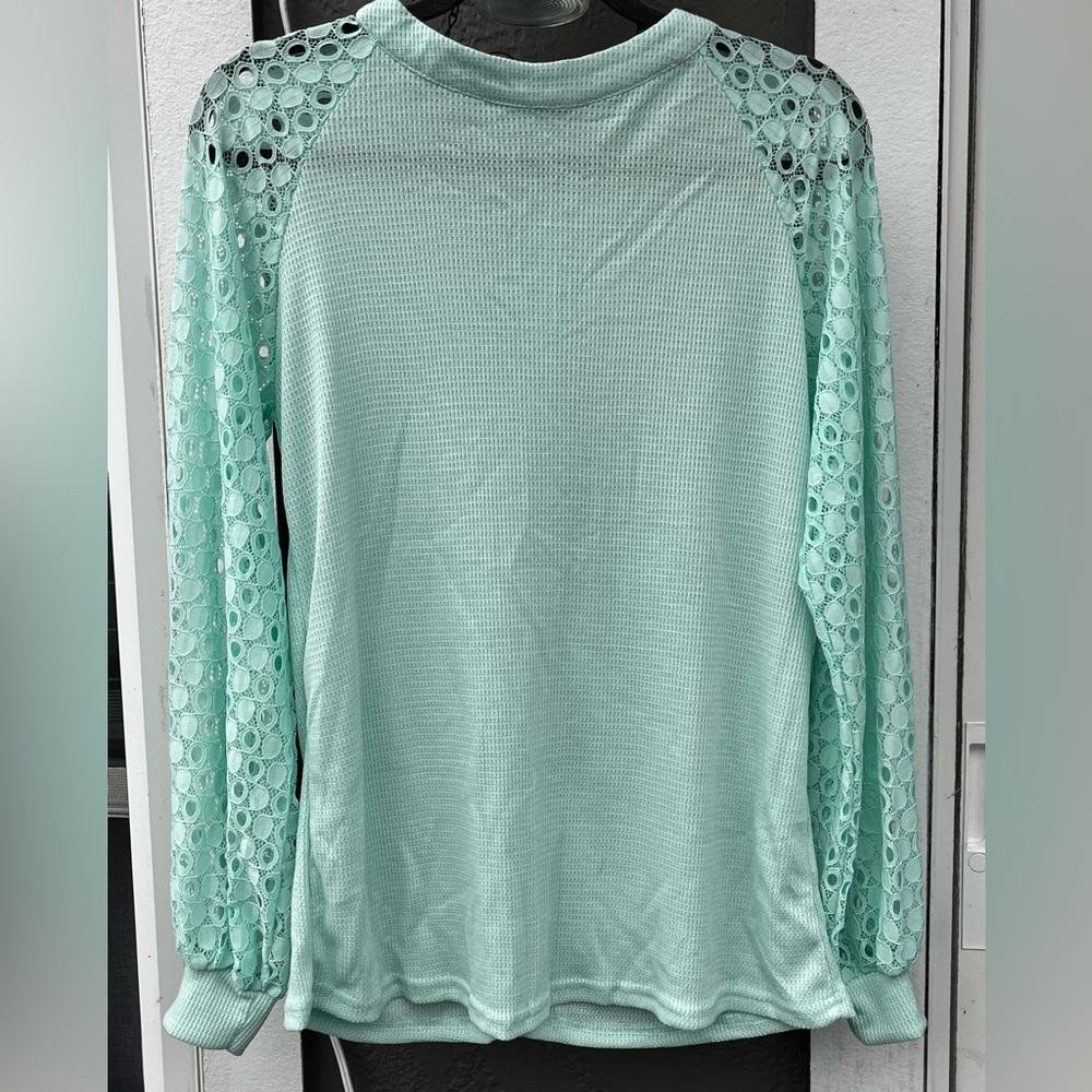 MIHOLL Women’s Long Sleeve Top with Lace Sleeve.